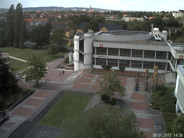 Foto der Webcam: Verwaltungsgeb&auml;ude, Innenhof mit Audimax, H&ouml;rsaal-Geb&auml;ude 1
