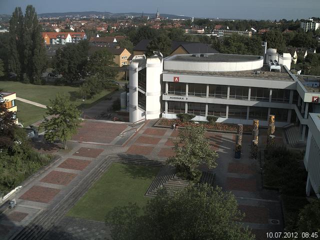 Foto der Webcam: Verwaltungsgeb&auml;ude, Innenhof mit Audimax, H&ouml;rsaal-Geb&auml;ude 1
