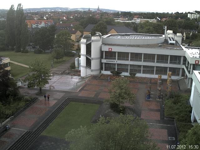 Foto der Webcam: Verwaltungsgeb&auml;ude, Innenhof mit Audimax, H&ouml;rsaal-Geb&auml;ude 1