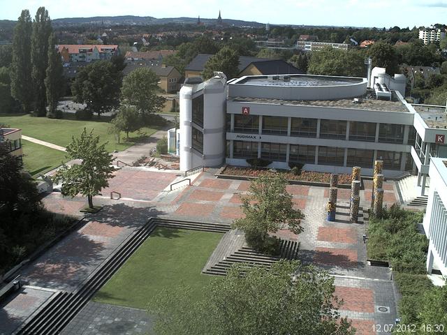 Foto der Webcam: Verwaltungsgeb&auml;ude, Innenhof mit Audimax, H&ouml;rsaal-Geb&auml;ude 1
