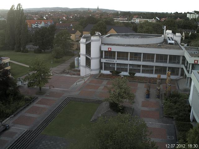 Foto der Webcam: Verwaltungsgeb&auml;ude, Innenhof mit Audimax, H&ouml;rsaal-Geb&auml;ude 1