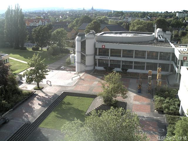 Foto der Webcam: Verwaltungsgeb&auml;ude, Innenhof mit Audimax, H&ouml;rsaal-Geb&auml;ude 1