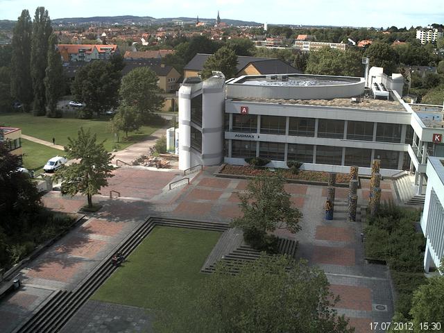Foto der Webcam: Verwaltungsgeb&auml;ude, Innenhof mit Audimax, H&ouml;rsaal-Geb&auml;ude 1