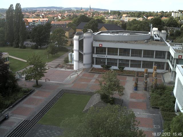 Foto der Webcam: Verwaltungsgeb&auml;ude, Innenhof mit Audimax, H&ouml;rsaal-Geb&auml;ude 1