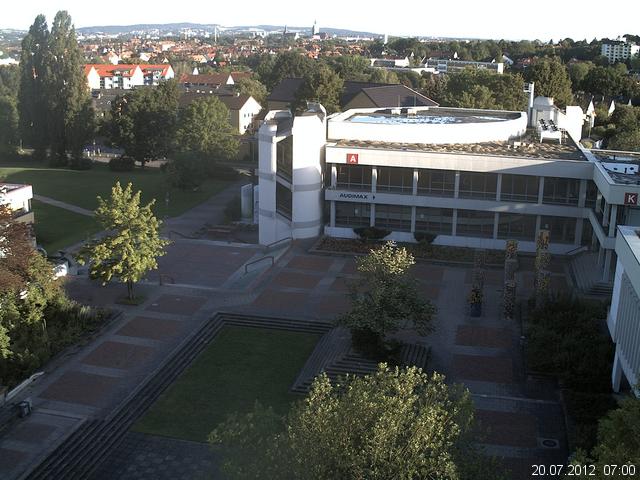 Foto der Webcam: Verwaltungsgeb&auml;ude, Innenhof mit Audimax, H&ouml;rsaal-Geb&auml;ude 1