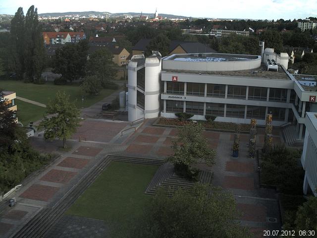 Foto der Webcam: Verwaltungsgeb&auml;ude, Innenhof mit Audimax, H&ouml;rsaal-Geb&auml;ude 1