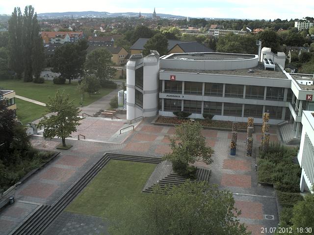 Foto der Webcam: Verwaltungsgeb&auml;ude, Innenhof mit Audimax, H&ouml;rsaal-Geb&auml;ude 1