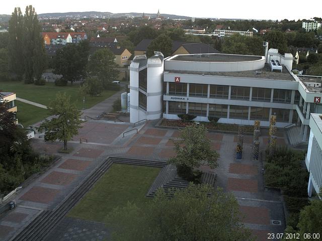 Foto der Webcam: Verwaltungsgeb&auml;ude, Innenhof mit Audimax, H&ouml;rsaal-Geb&auml;ude 1