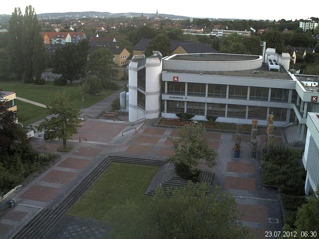 Foto der Webcam: Verwaltungsgeb&auml;ude, Innenhof mit Audimax, H&ouml;rsaal-Geb&auml;ude 1