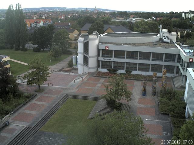 Foto der Webcam: Verwaltungsgeb&auml;ude, Innenhof mit Audimax, H&ouml;rsaal-Geb&auml;ude 1