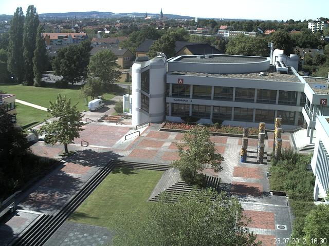 Foto der Webcam: Verwaltungsgeb&auml;ude, Innenhof mit Audimax, H&ouml;rsaal-Geb&auml;ude 1