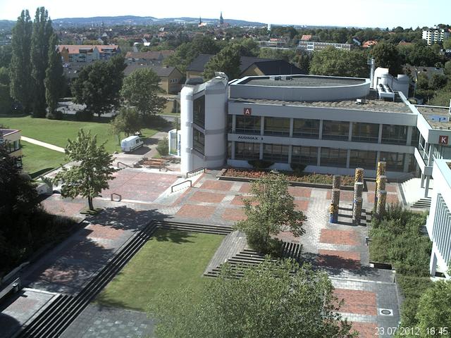 Foto der Webcam: Verwaltungsgeb&auml;ude, Innenhof mit Audimax, H&ouml;rsaal-Geb&auml;ude 1