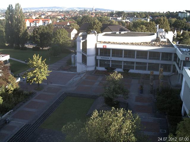 Foto der Webcam: Verwaltungsgeb&auml;ude, Innenhof mit Audimax, H&ouml;rsaal-Geb&auml;ude 1