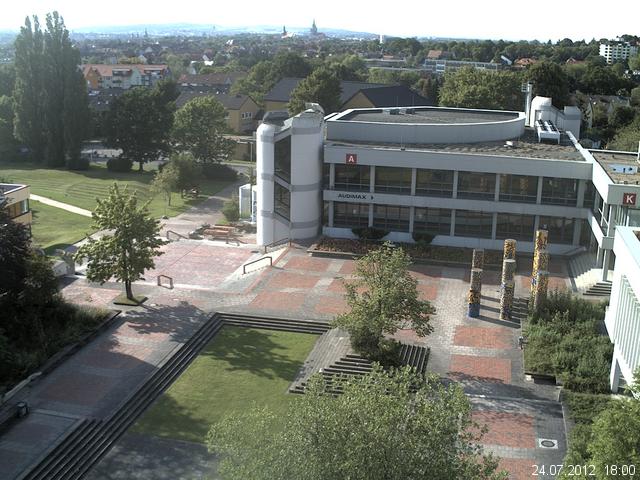 Foto der Webcam: Verwaltungsgeb&auml;ude, Innenhof mit Audimax, H&ouml;rsaal-Geb&auml;ude 1