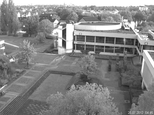 Foto der Webcam: Verwaltungsgeb&auml;ude, Innenhof mit Audimax, H&ouml;rsaal-Geb&auml;ude 1