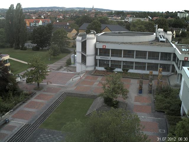 Foto der Webcam: Verwaltungsgeb&auml;ude, Innenhof mit Audimax, H&ouml;rsaal-Geb&auml;ude 1