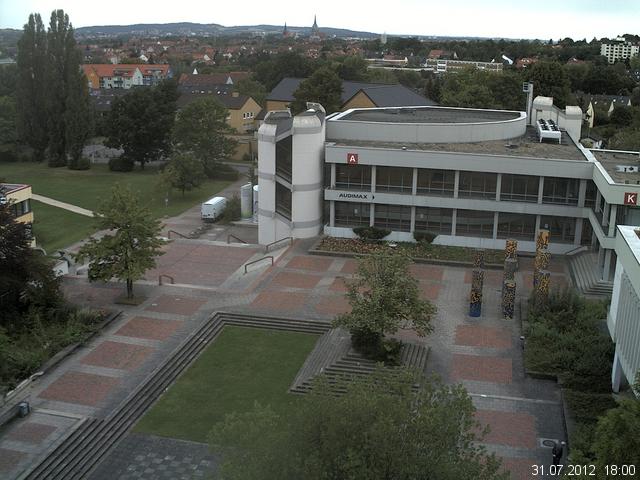 Foto der Webcam: Verwaltungsgeb&auml;ude, Innenhof mit Audimax, H&ouml;rsaal-Geb&auml;ude 1