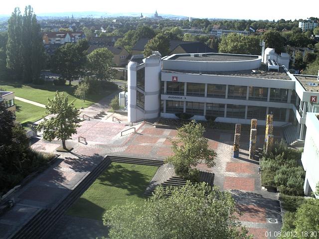 Foto der Webcam: Verwaltungsgeb&auml;ude, Innenhof mit Audimax, H&ouml;rsaal-Geb&auml;ude 1