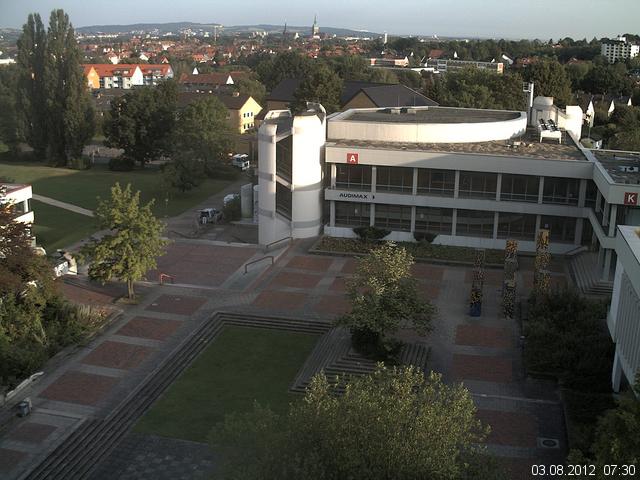 Foto der Webcam: Verwaltungsgeb&auml;ude, Innenhof mit Audimax, H&ouml;rsaal-Geb&auml;ude 1