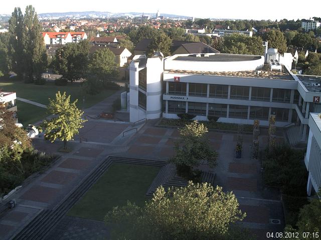 Foto der Webcam: Verwaltungsgeb&auml;ude, Innenhof mit Audimax, H&ouml;rsaal-Geb&auml;ude 1