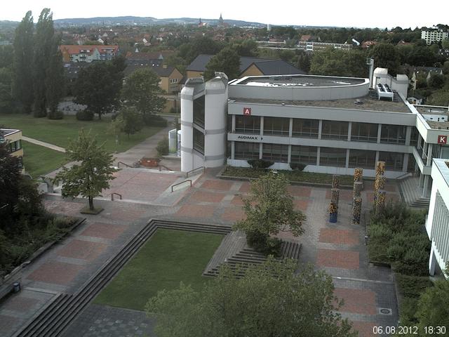 Foto der Webcam: Verwaltungsgeb&auml;ude, Innenhof mit Audimax, H&ouml;rsaal-Geb&auml;ude 1