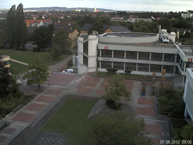 Foto der Webcam: Verwaltungsgeb&auml;ude, Innenhof mit Audimax, H&ouml;rsaal-Geb&auml;ude 1