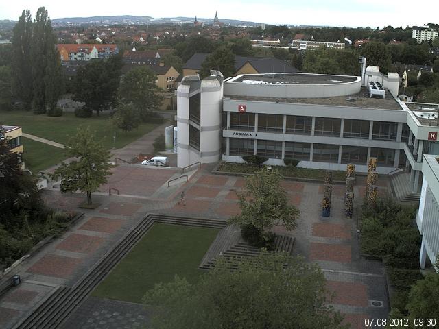 Foto der Webcam: Verwaltungsgeb&auml;ude, Innenhof mit Audimax, H&ouml;rsaal-Geb&auml;ude 1