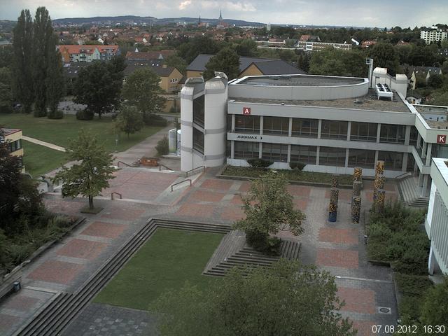 Foto der Webcam: Verwaltungsgeb&auml;ude, Innenhof mit Audimax, H&ouml;rsaal-Geb&auml;ude 1