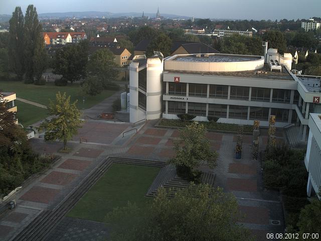 Foto der Webcam: Verwaltungsgeb&auml;ude, Innenhof mit Audimax, H&ouml;rsaal-Geb&auml;ude 1