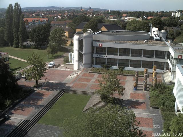 Foto der Webcam: Verwaltungsgeb&auml;ude, Innenhof mit Audimax, H&ouml;rsaal-Geb&auml;ude 1