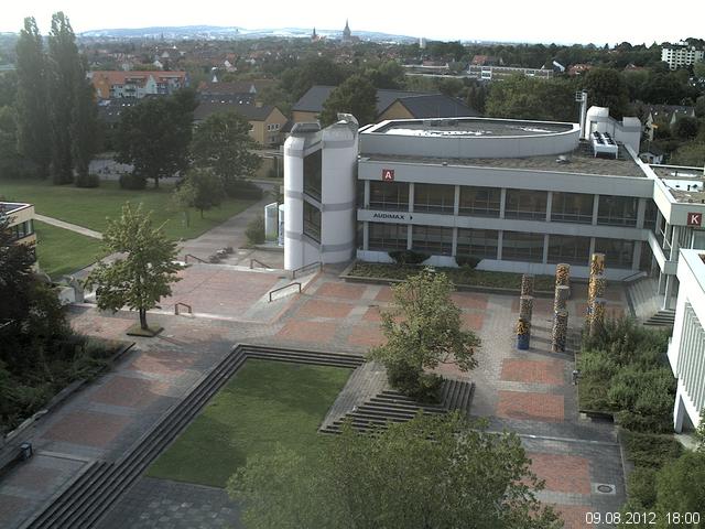 Foto der Webcam: Verwaltungsgeb&auml;ude, Innenhof mit Audimax, H&ouml;rsaal-Geb&auml;ude 1