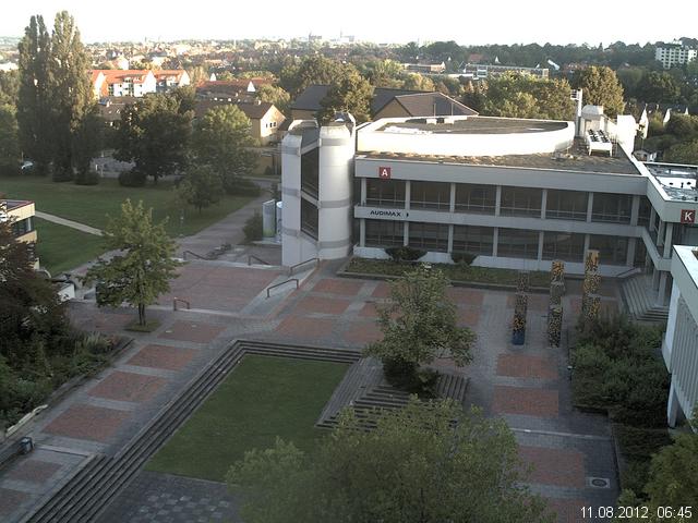 Foto der Webcam: Verwaltungsgeb&auml;ude, Innenhof mit Audimax, H&ouml;rsaal-Geb&auml;ude 1