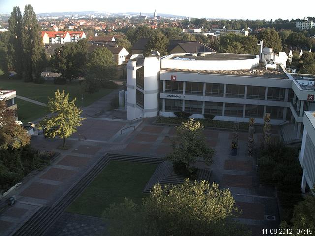Foto der Webcam: Verwaltungsgeb&auml;ude, Innenhof mit Audimax, H&ouml;rsaal-Geb&auml;ude 1