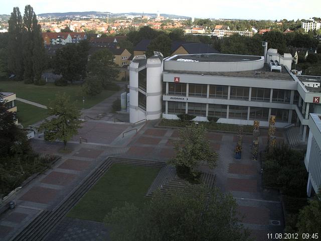 Foto der Webcam: Verwaltungsgeb&auml;ude, Innenhof mit Audimax, H&ouml;rsaal-Geb&auml;ude 1