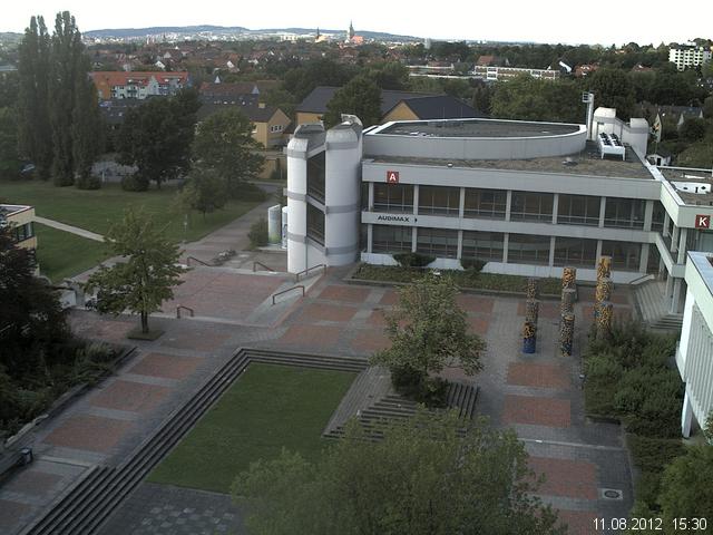 Foto der Webcam: Verwaltungsgeb&auml;ude, Innenhof mit Audimax, H&ouml;rsaal-Geb&auml;ude 1