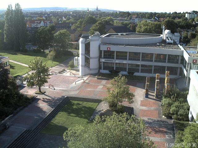 Foto der Webcam: Verwaltungsgeb&auml;ude, Innenhof mit Audimax, H&ouml;rsaal-Geb&auml;ude 1