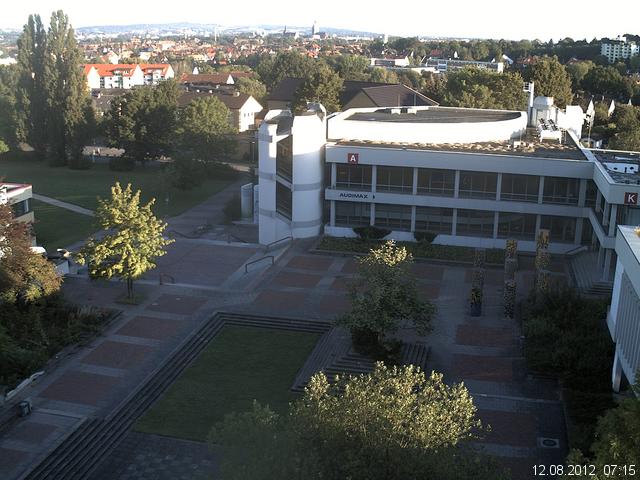 Foto der Webcam: Verwaltungsgeb&auml;ude, Innenhof mit Audimax, H&ouml;rsaal-Geb&auml;ude 1