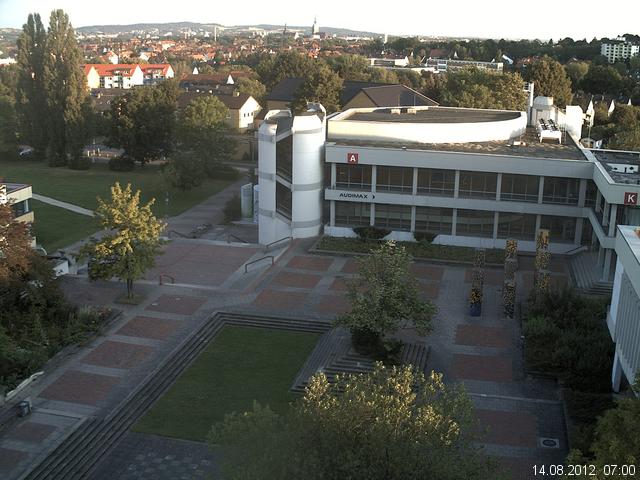 Foto der Webcam: Verwaltungsgeb&auml;ude, Innenhof mit Audimax, H&ouml;rsaal-Geb&auml;ude 1