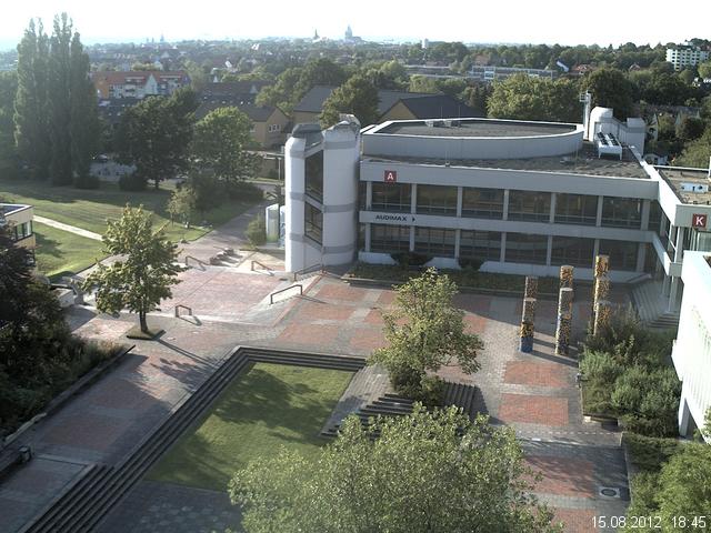 Foto der Webcam: Verwaltungsgeb&auml;ude, Innenhof mit Audimax, H&ouml;rsaal-Geb&auml;ude 1