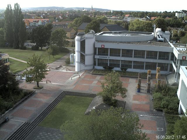 Foto der Webcam: Verwaltungsgeb&auml;ude, Innenhof mit Audimax, H&ouml;rsaal-Geb&auml;ude 1