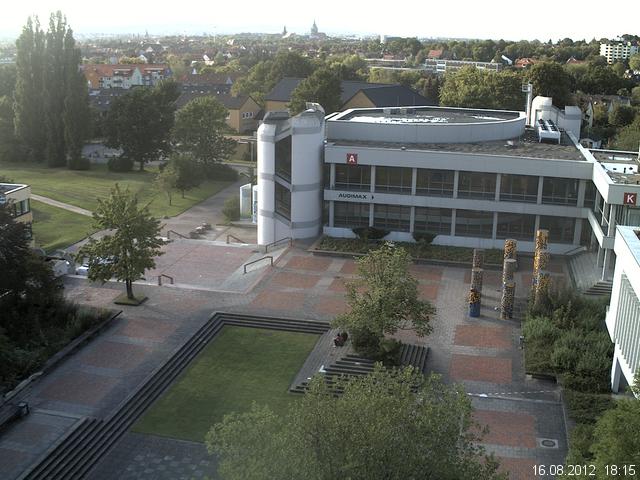 Foto der Webcam: Verwaltungsgeb&auml;ude, Innenhof mit Audimax, H&ouml;rsaal-Geb&auml;ude 1