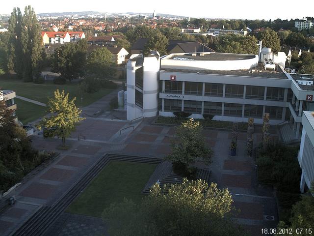 Foto der Webcam: Verwaltungsgeb&auml;ude, Innenhof mit Audimax, H&ouml;rsaal-Geb&auml;ude 1