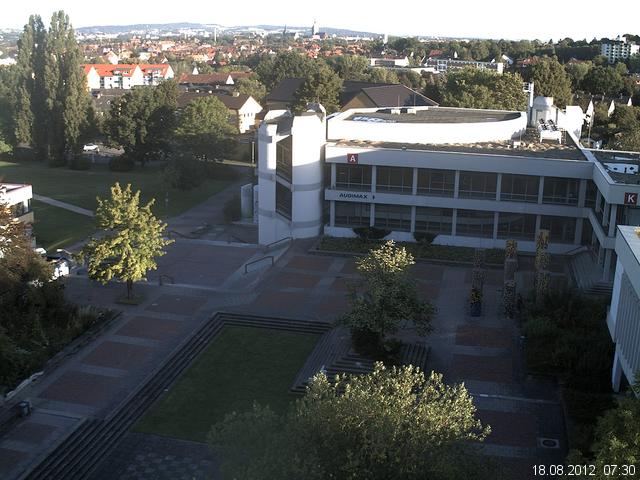 Foto der Webcam: Verwaltungsgeb&auml;ude, Innenhof mit Audimax, H&ouml;rsaal-Geb&auml;ude 1
