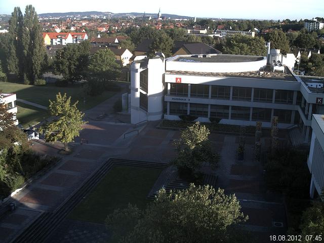 Foto der Webcam: Verwaltungsgeb&auml;ude, Innenhof mit Audimax, H&ouml;rsaal-Geb&auml;ude 1
