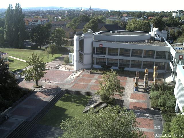 Foto der Webcam: Verwaltungsgeb&auml;ude, Innenhof mit Audimax, H&ouml;rsaal-Geb&auml;ude 1