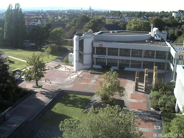 Foto der Webcam: Verwaltungsgeb&auml;ude, Innenhof mit Audimax, H&ouml;rsaal-Geb&auml;ude 1