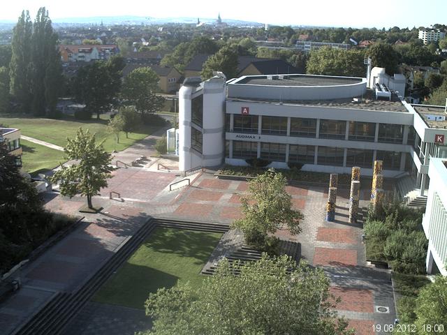 Foto der Webcam: Verwaltungsgeb&auml;ude, Innenhof mit Audimax, H&ouml;rsaal-Geb&auml;ude 1