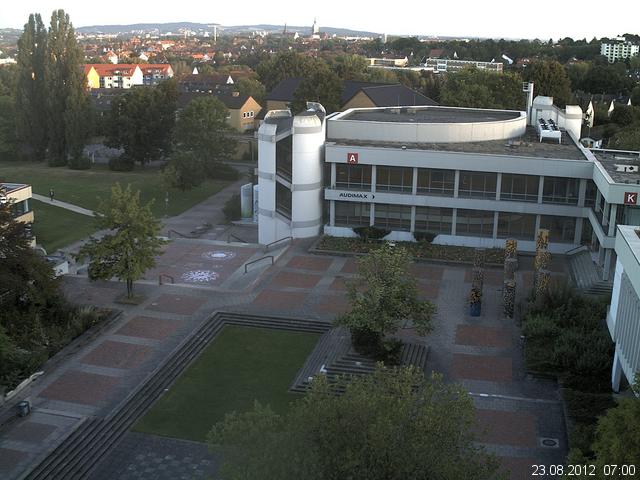 Foto der Webcam: Verwaltungsgeb&auml;ude, Innenhof mit Audimax, H&ouml;rsaal-Geb&auml;ude 1