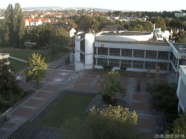 Foto der Webcam: Verwaltungsgeb&auml;ude, Innenhof mit Audimax, H&ouml;rsaal-Geb&auml;ude 1