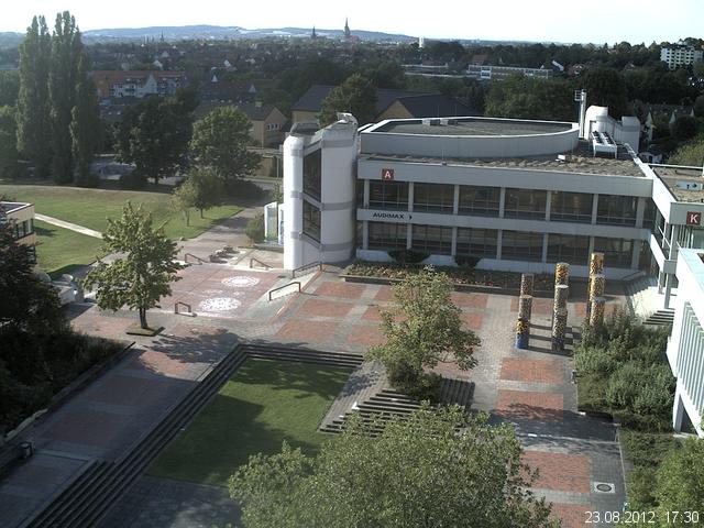 Foto der Webcam: Verwaltungsgeb&auml;ude, Innenhof mit Audimax, H&ouml;rsaal-Geb&auml;ude 1
